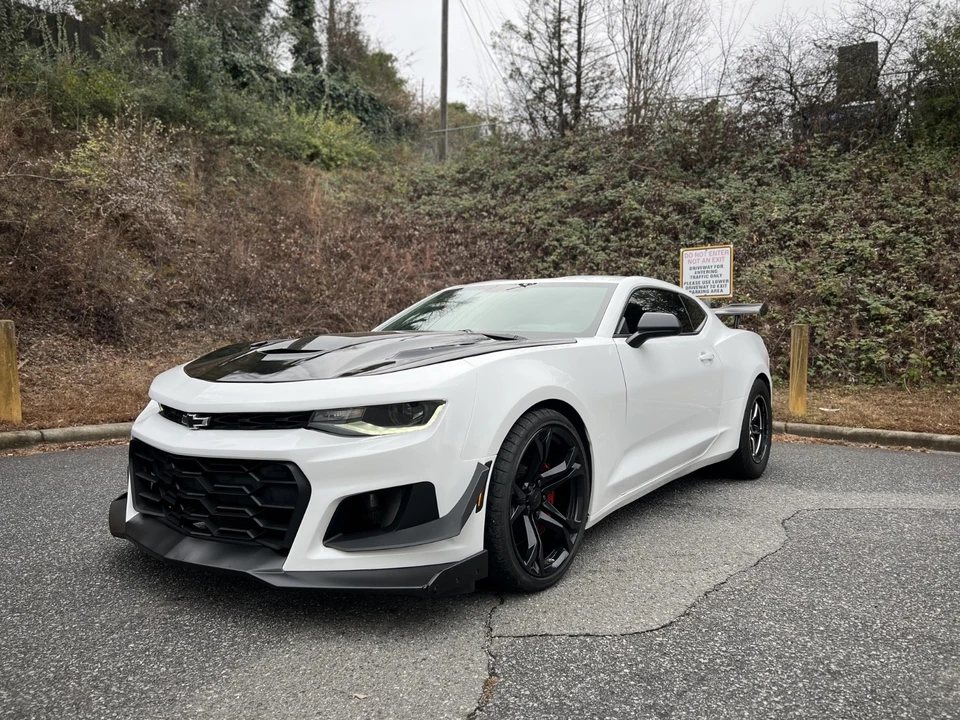 2018 Chevrolet Camaro SS 6th Gen - Image 8 of 13