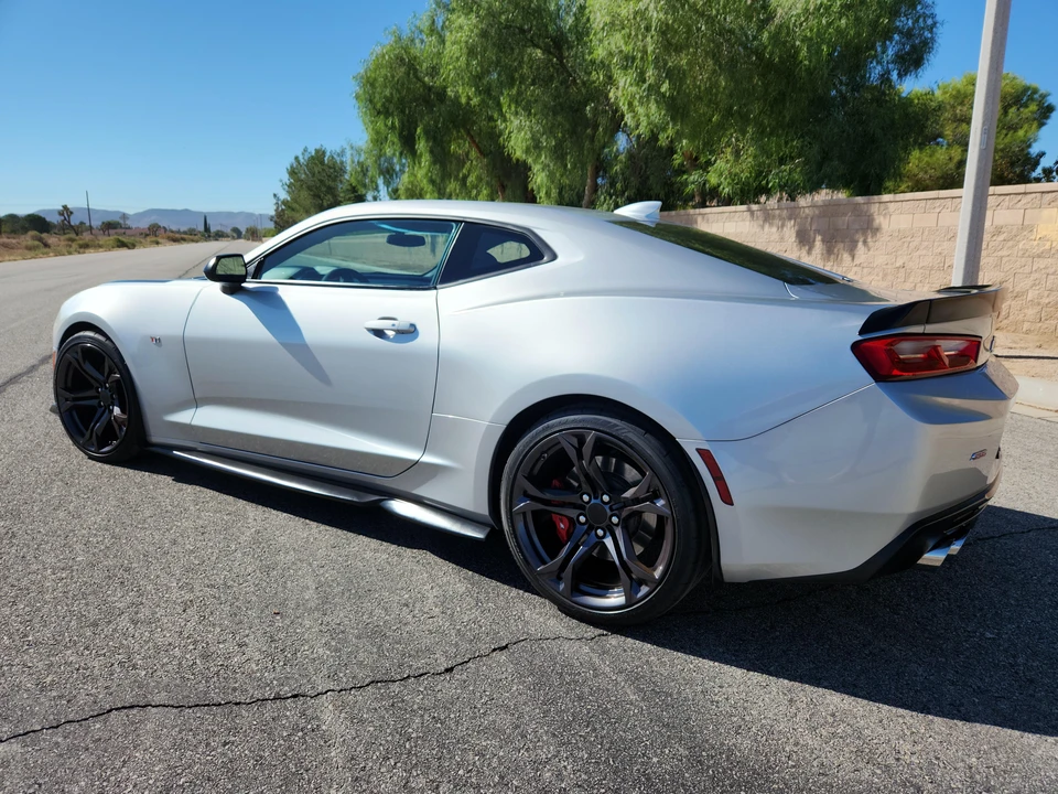 2018 Chevrolet Camaro SS 6th Gen - Image 16 of 28