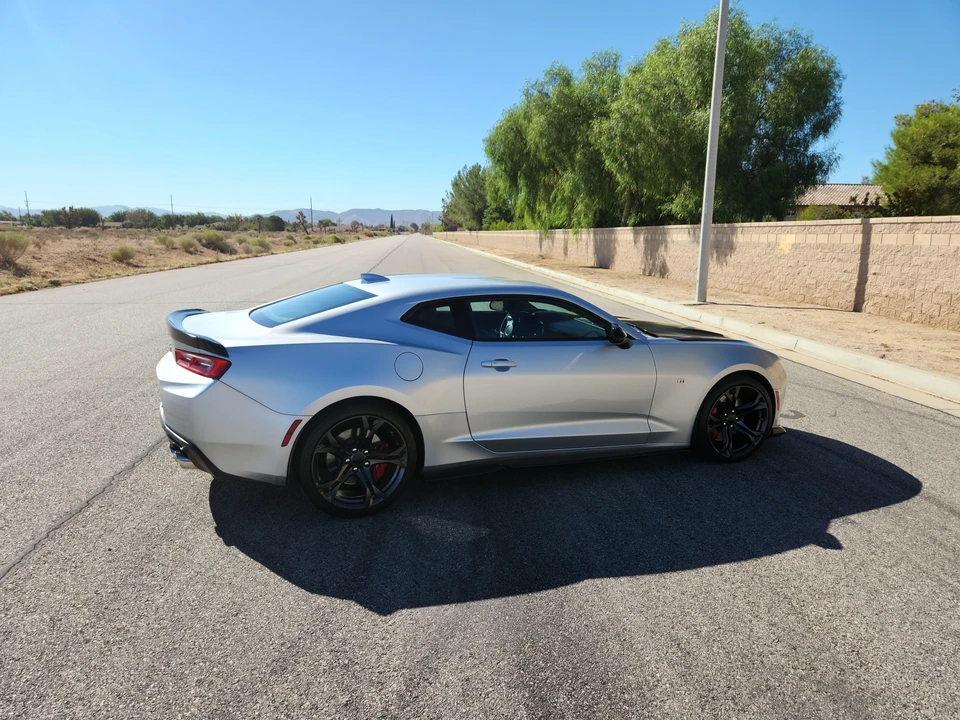 2018 Chevrolet Camaro SS 6th Gen - Image 23 of 28