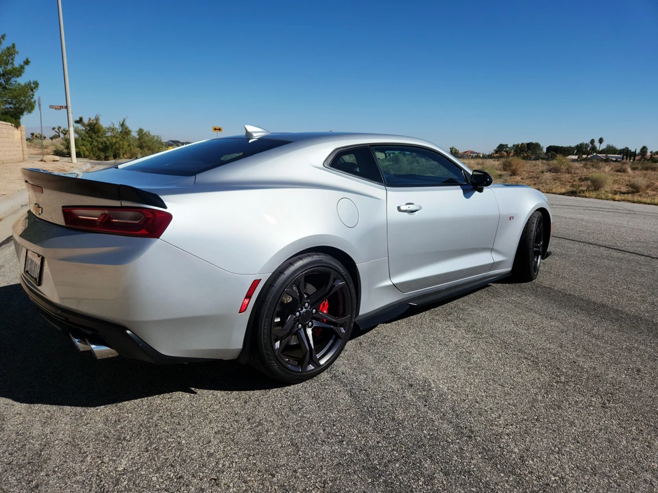 2018 Chevrolet Camaro SS 6th Gen - Image 21 of 28
