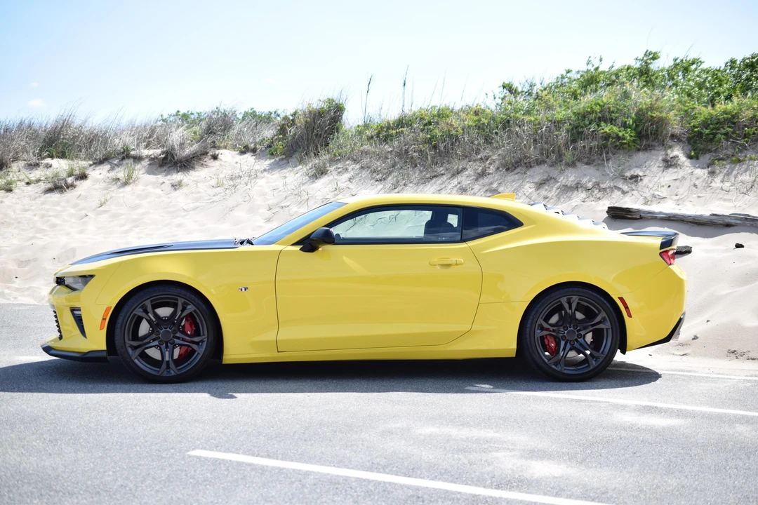 2018 Chevrolet Camaro SS 6th Gen - Image 11 of 31