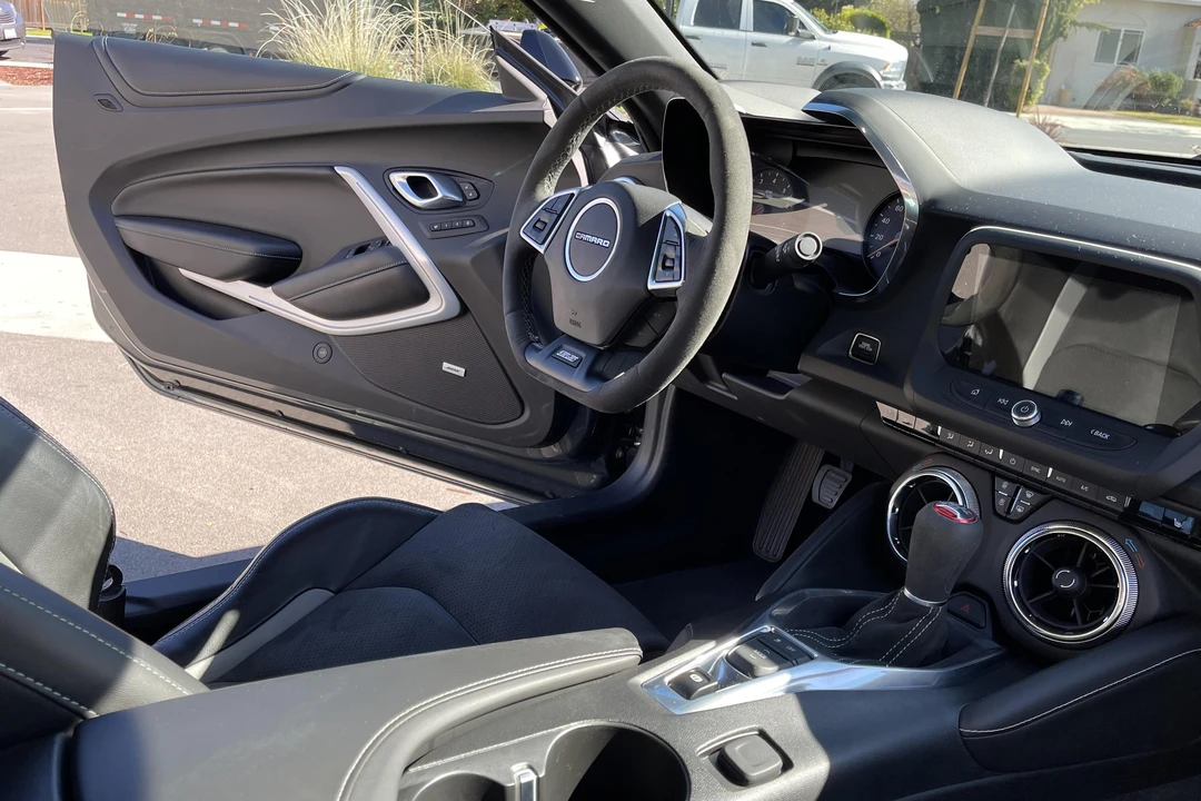 2018 Chevrolet Camaro SS 6th Gen - Image 21 of 26
