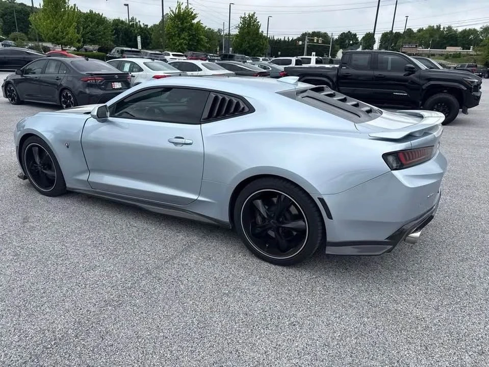 2018 Chevrolet Camaro SS 6th Gen - Image 2 of 10