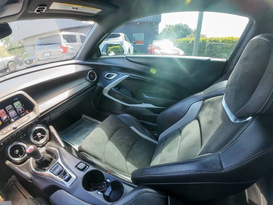 2018 Chevrolet Camaro SS 6th Gen - Image 19 of 29