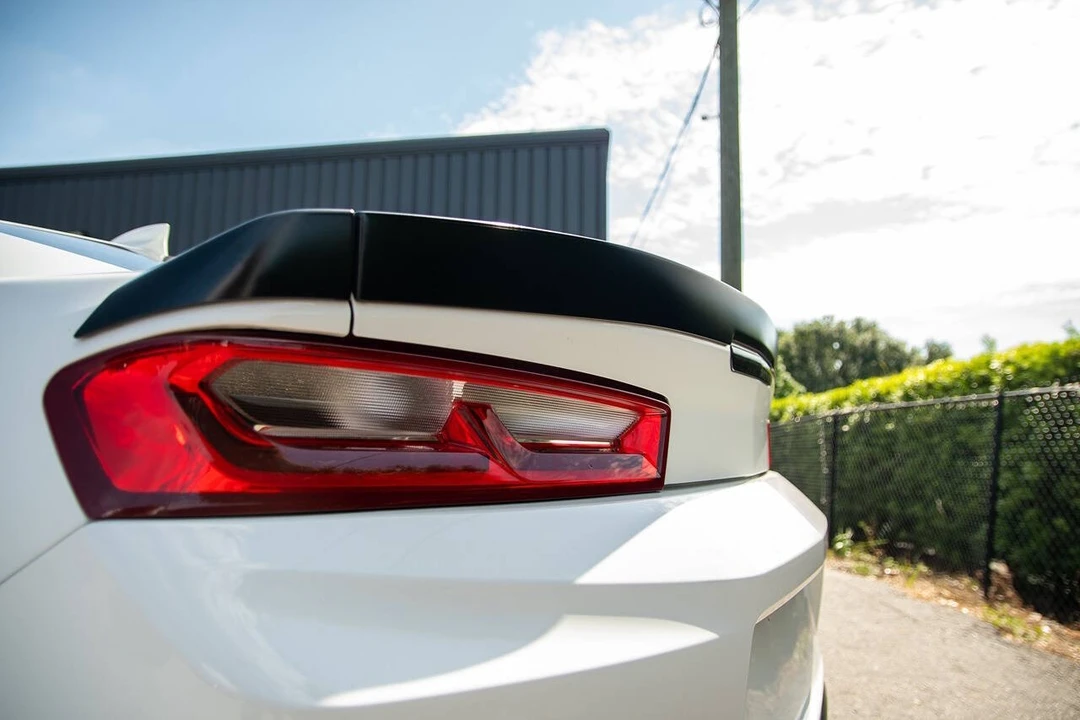 2018 Chevrolet Camaro SS 6th Gen - Image 8 of 29