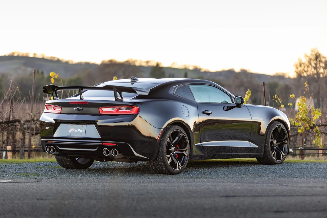 2018 Chevrolet Camaro SS 6th Gen - Image 19 of 31