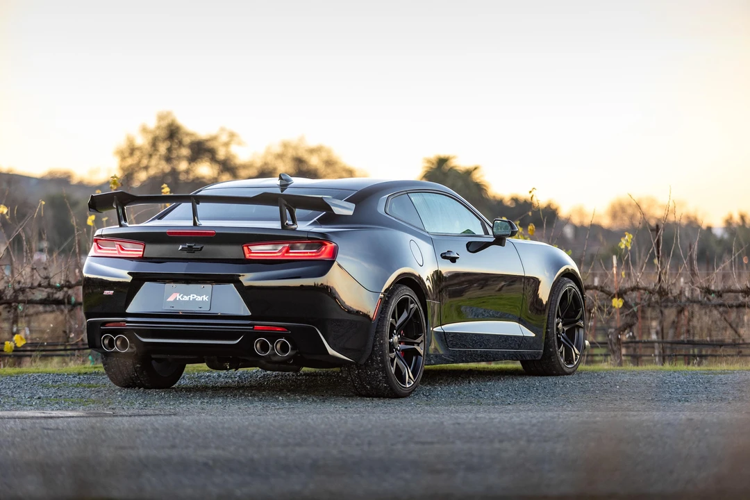 2018 Chevrolet Camaro SS 6th Gen - Image 18 of 31