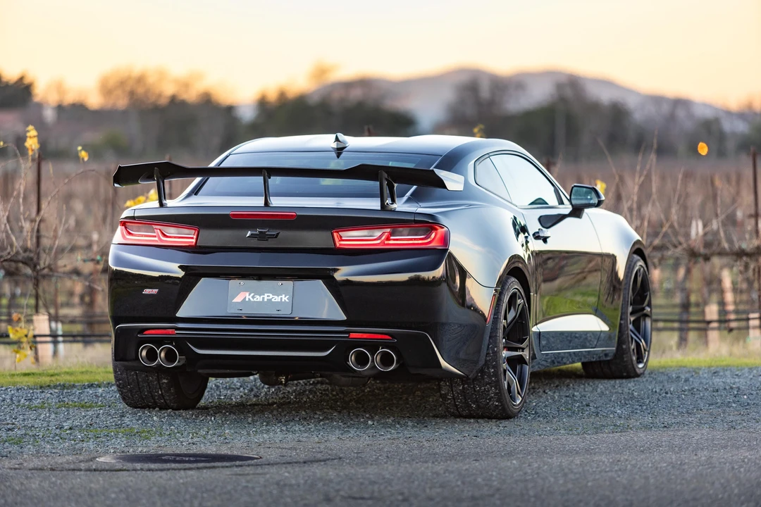 2018 Chevrolet Camaro SS 6th Gen - Image 17 of 31