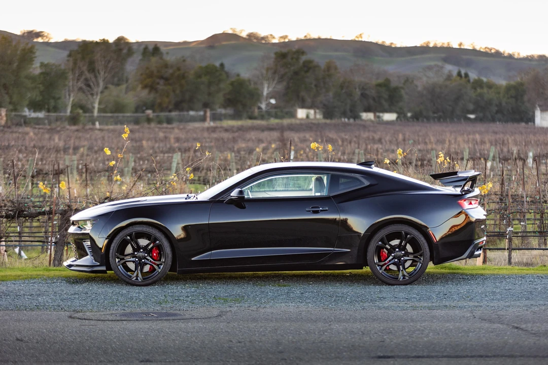 2018 Chevrolet Camaro SS 6th Gen - Image 11 of 31