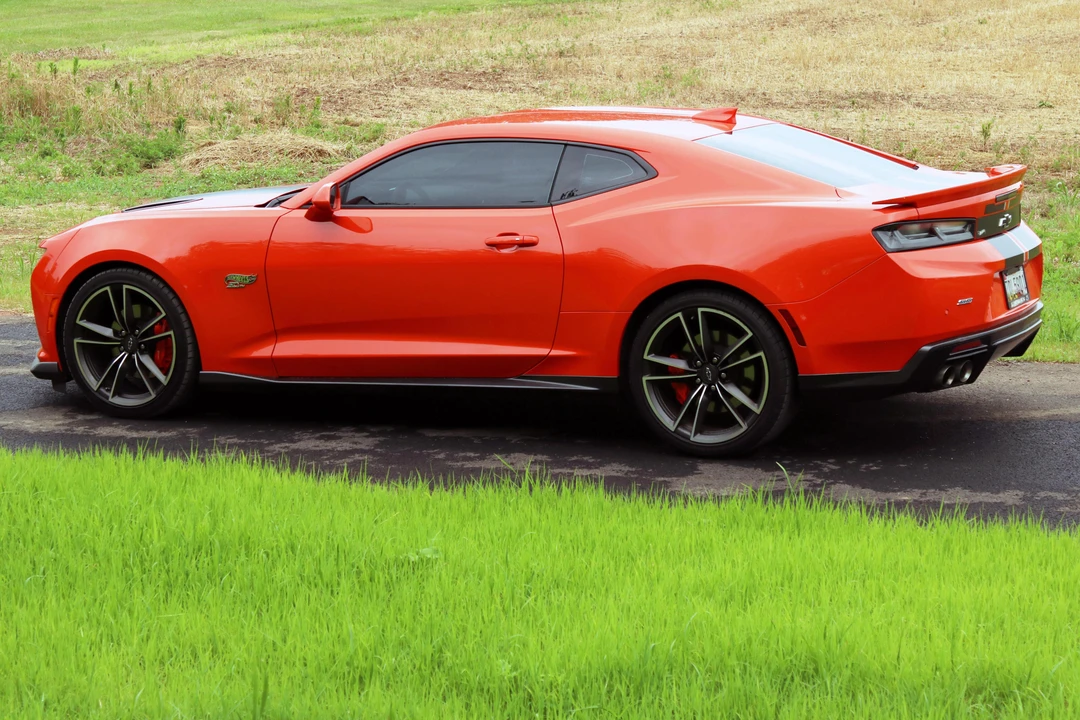2018 Chevrolet Camaro SS 6th Gen - Image 8 of 31