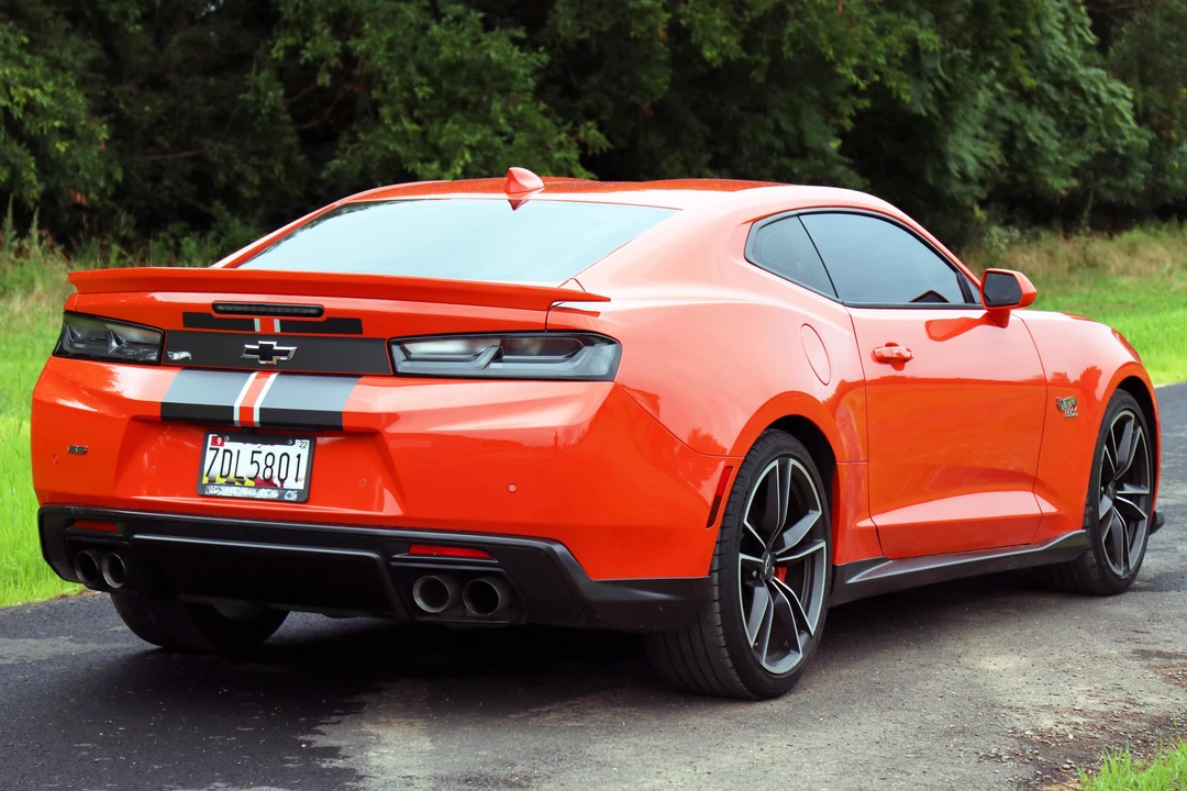 2018 Chevrolet Camaro SS 6th Gen - Image 4 of 31