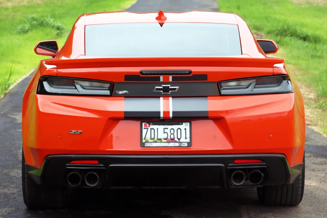 2018 Chevrolet Camaro SS 6th Gen - Image 5 of 31