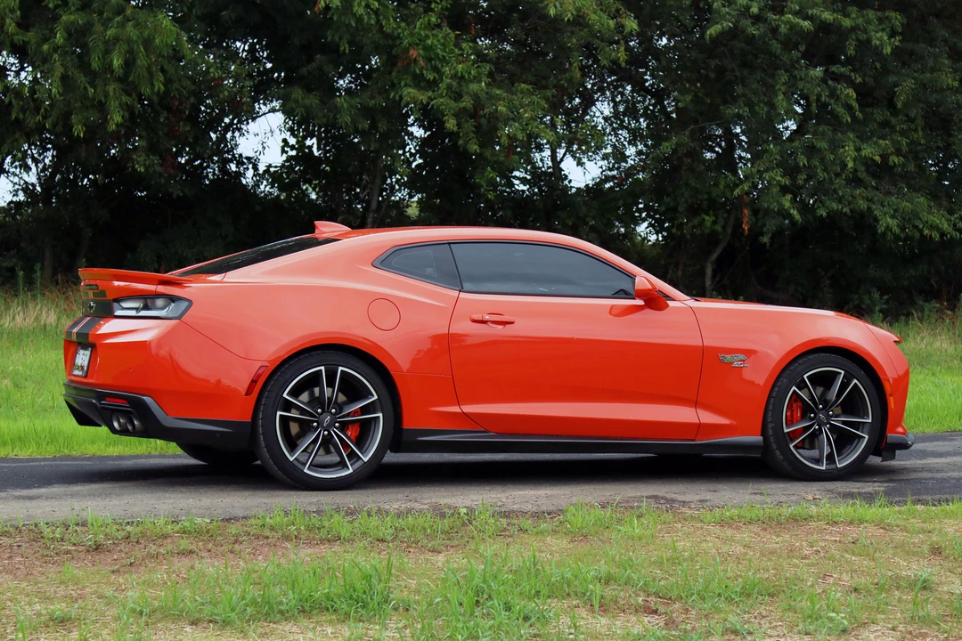2018 Chevrolet Camaro SS 6th Gen - Image 11 of 31