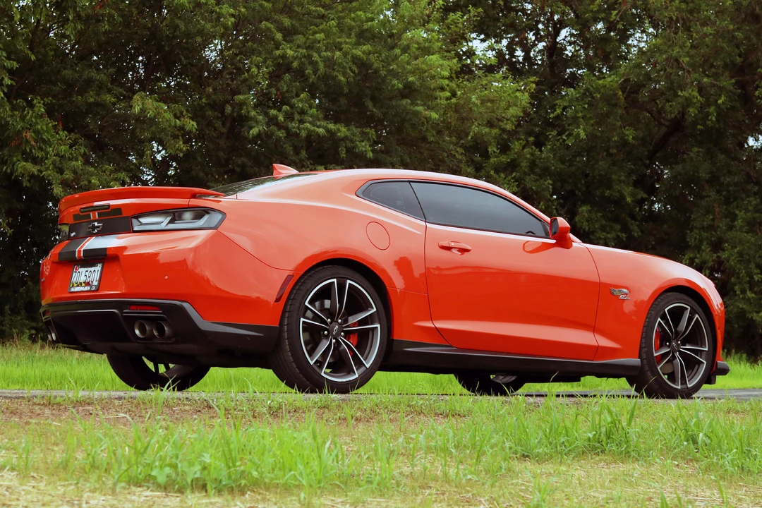 2018 Chevrolet Camaro SS 6th Gen - Image 10 of 31