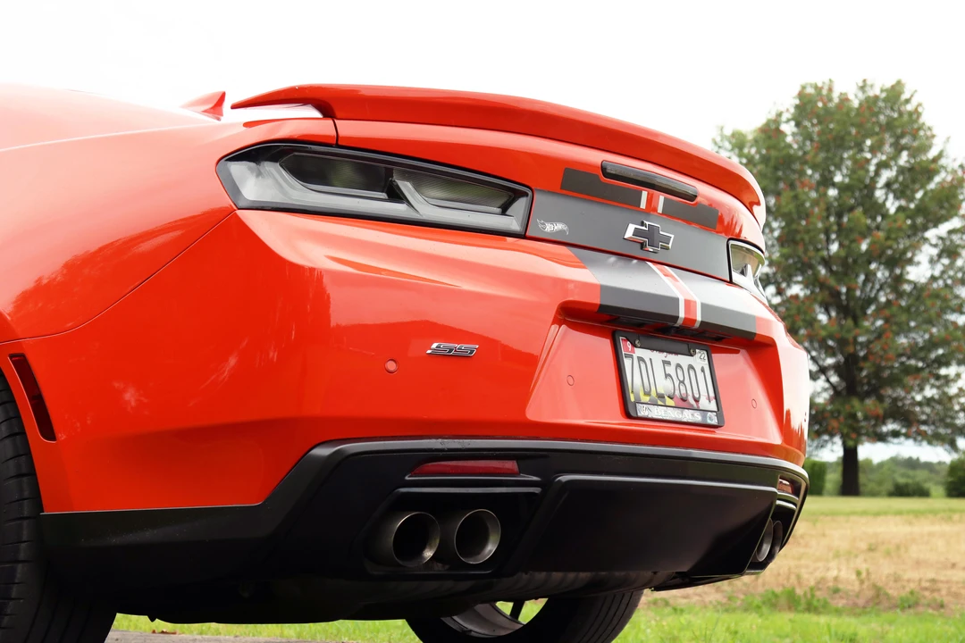 2018 Chevrolet Camaro SS 6th Gen - Image 27 of 31