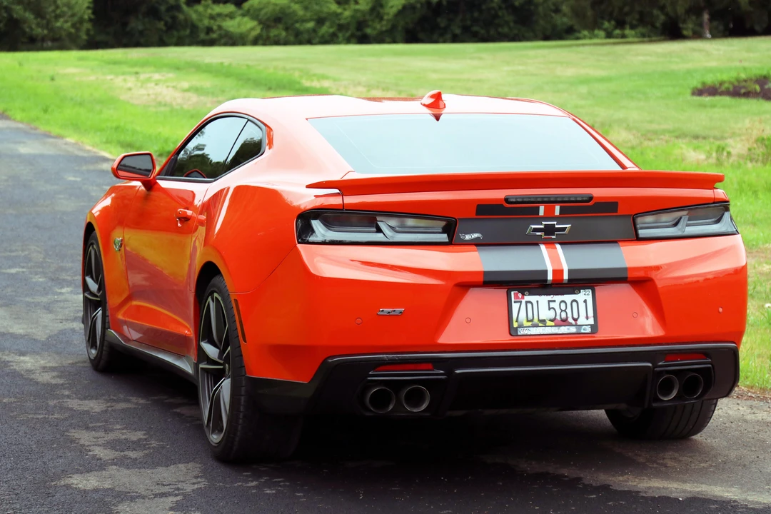 2018 Chevrolet Camaro SS 6th Gen - Image 9 of 31