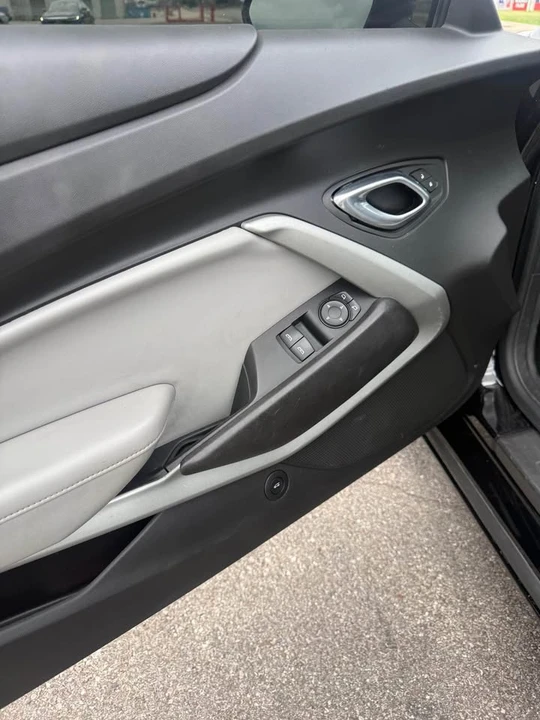 2018 Chevrolet Camaro SS 6th Gen - Image 12 of 17