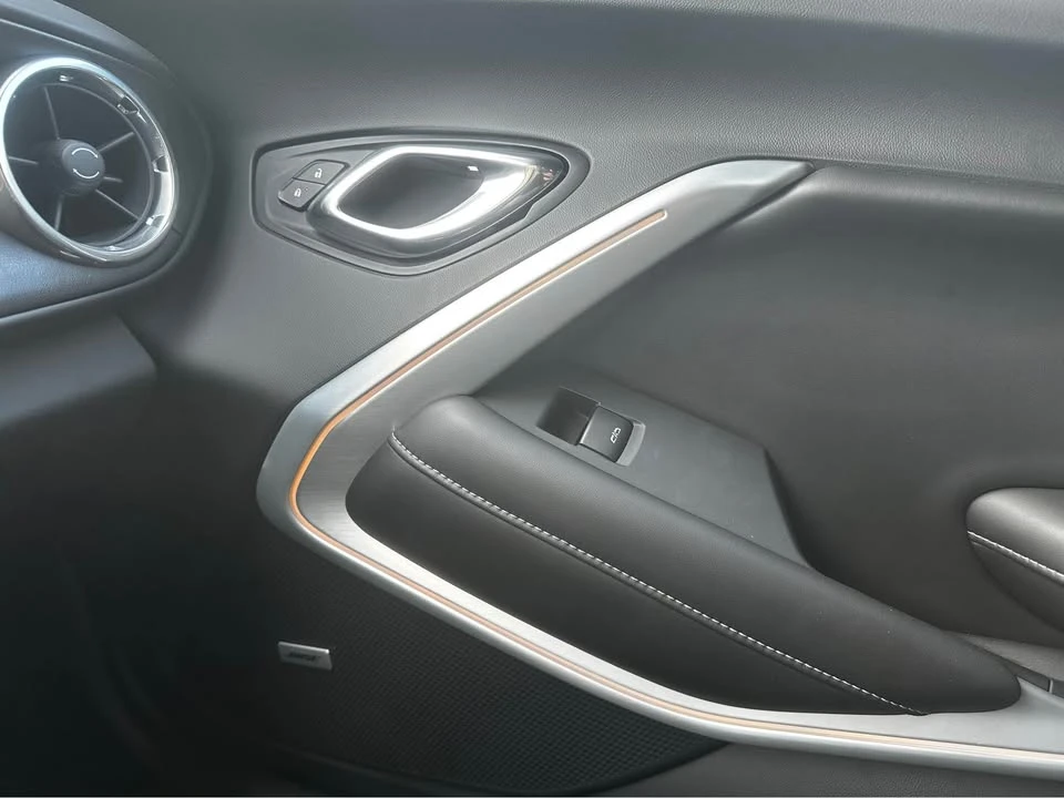2018 Chevrolet Camaro SS 6th Gen - Image 14 of 17