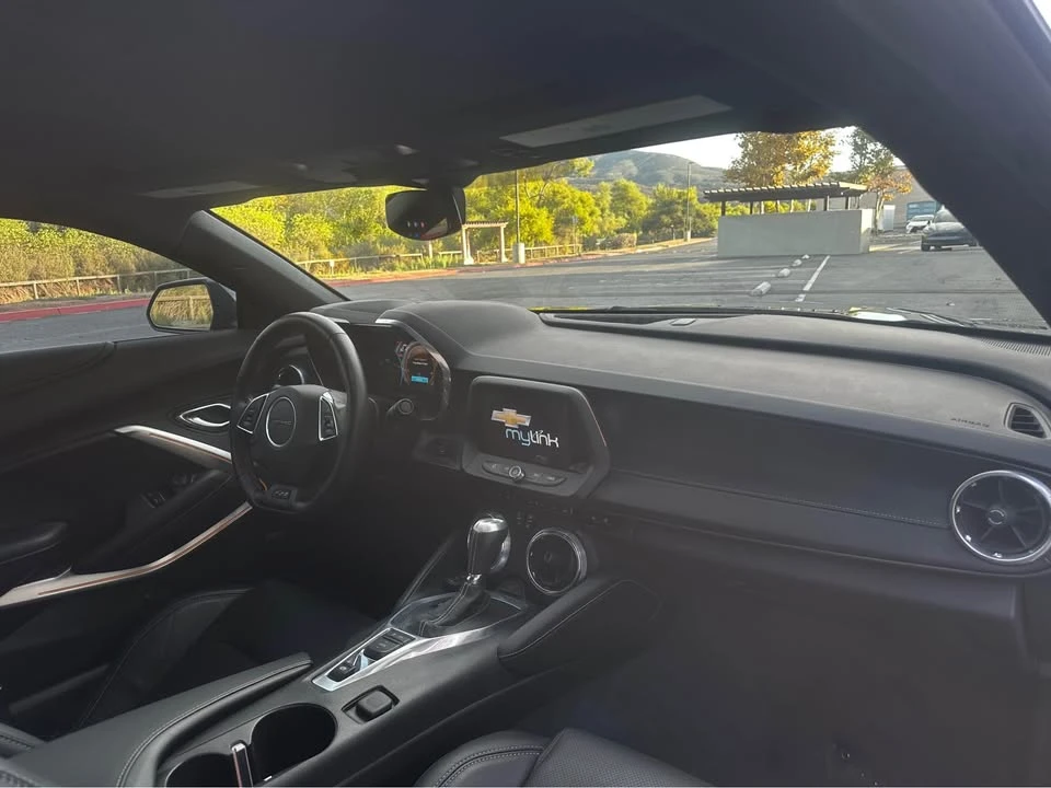 2018 Chevrolet Camaro SS 6th Gen - Image 11 of 17