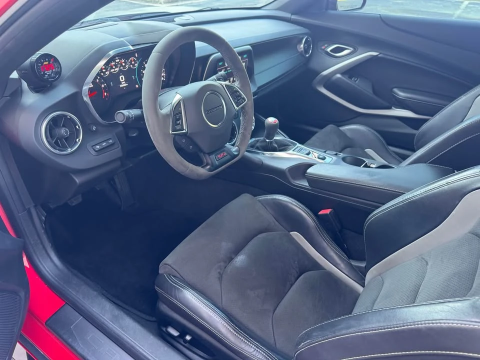 2018 Chevrolet Camaro SS 6th Gen - Image 9 of 18