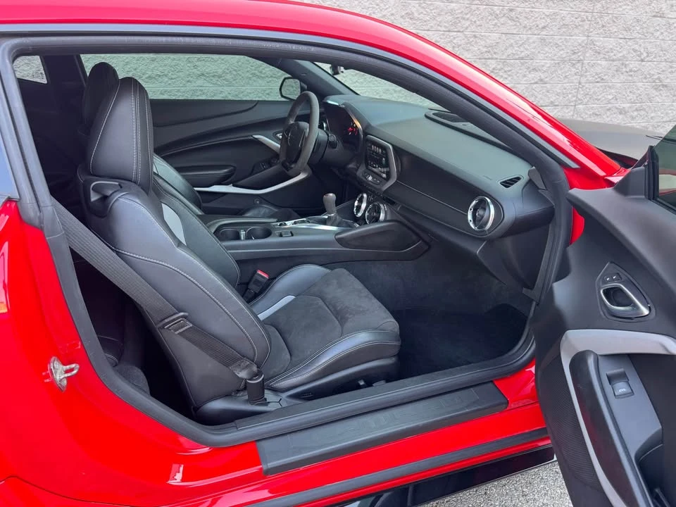 2018 Chevrolet Camaro SS 6th Gen - Image 15 of 18