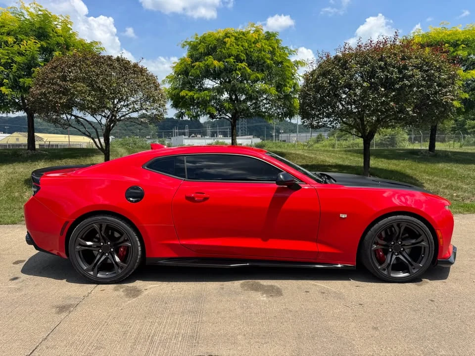 2018 Chevrolet Camaro SS 6th Gen - Image 2 of 18