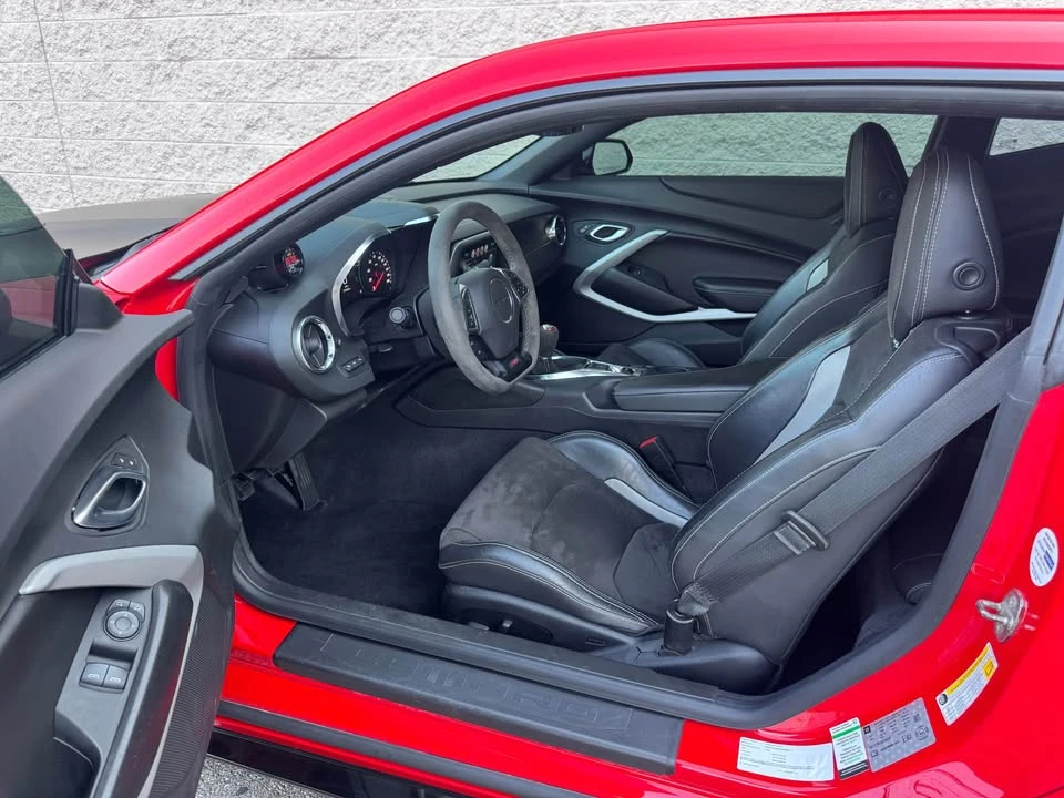 2018 Chevrolet Camaro SS 6th Gen - Image 8 of 18