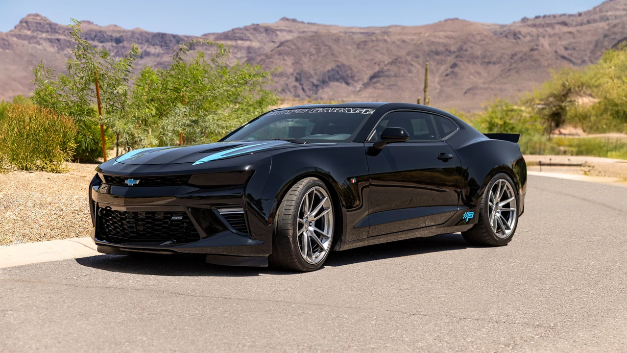2018 Chevrolet Camaro SS 6th Gen - Image 13 of 31