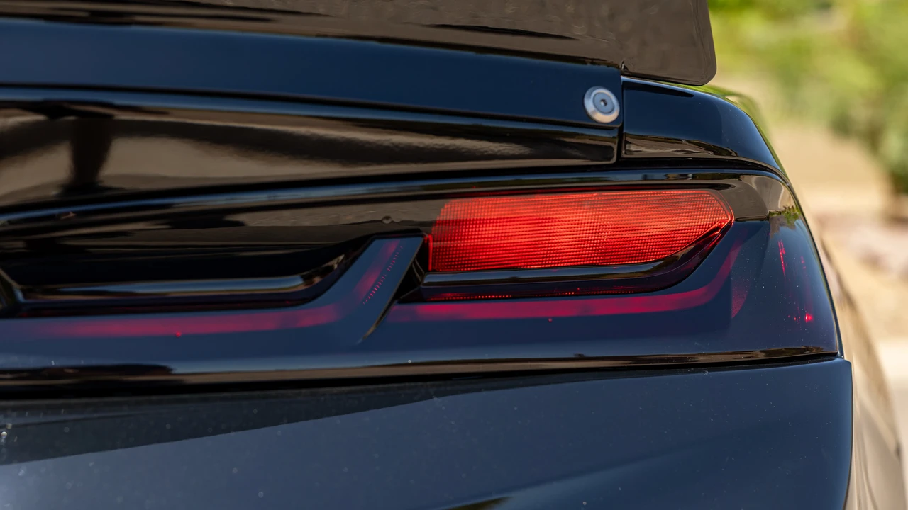 2018 Chevrolet Camaro SS 6th Gen - Image 17 of 31