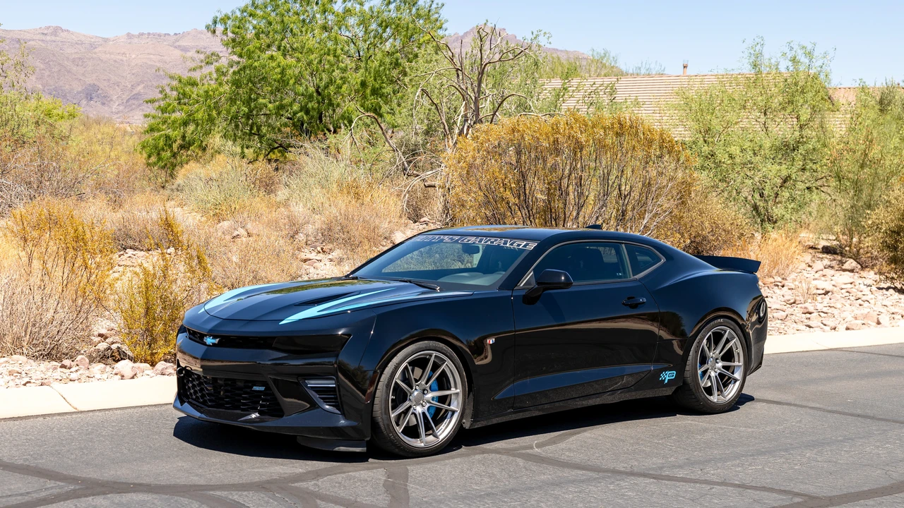 2018 Chevrolet Camaro SS 6th Gen - Image 9 of 31