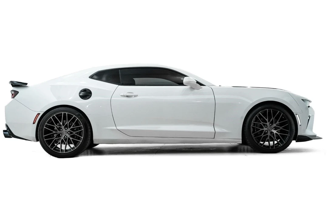 2018 Chevrolet Camaro SS 6th Gen - Image 5 of 21
