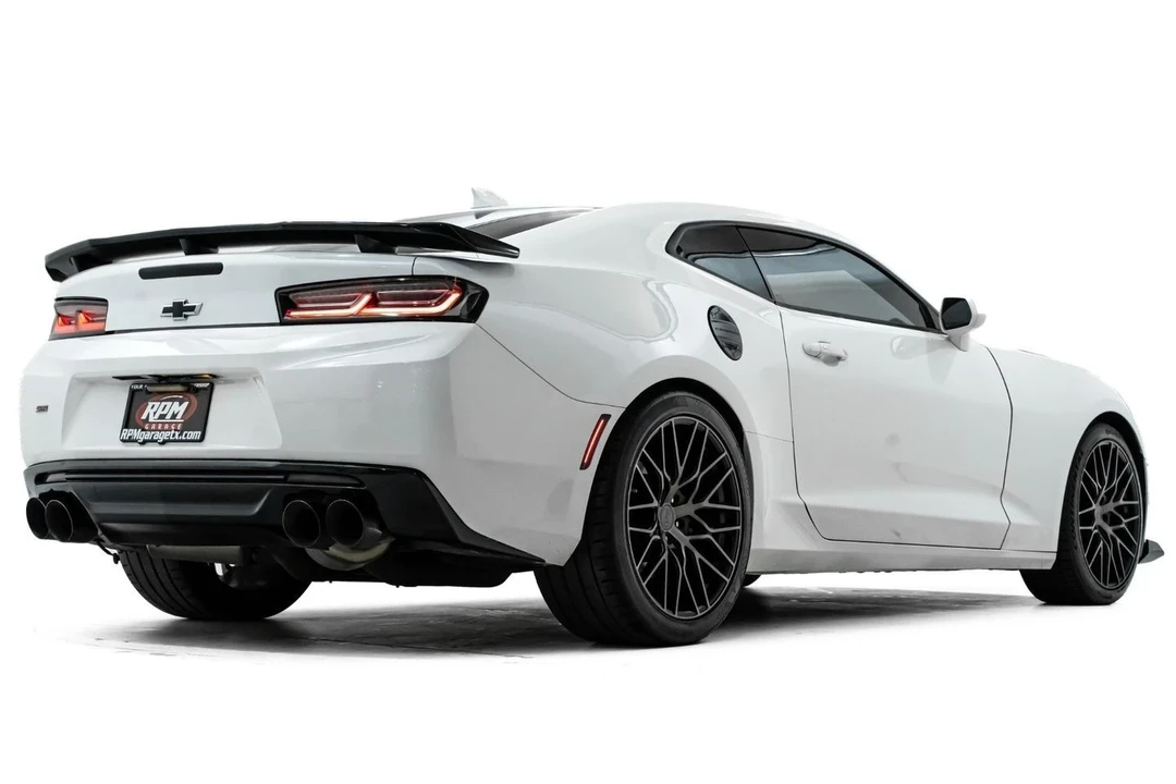 2018 Chevrolet Camaro SS 6th Gen - Image 4 of 21