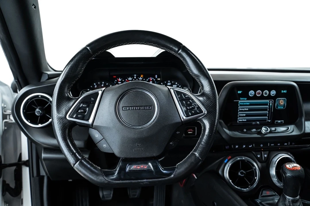 2018 Chevrolet Camaro SS 6th Gen - Image 24 of 31