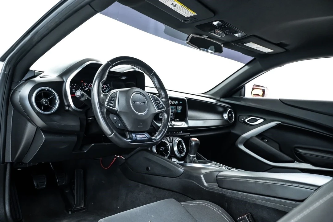 2018 Chevrolet Camaro SS 6th Gen - Image 16 of 21
