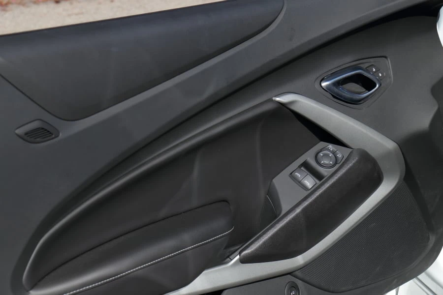 2018 Chevrolet Camaro 6th Gen - Image 28 of 31