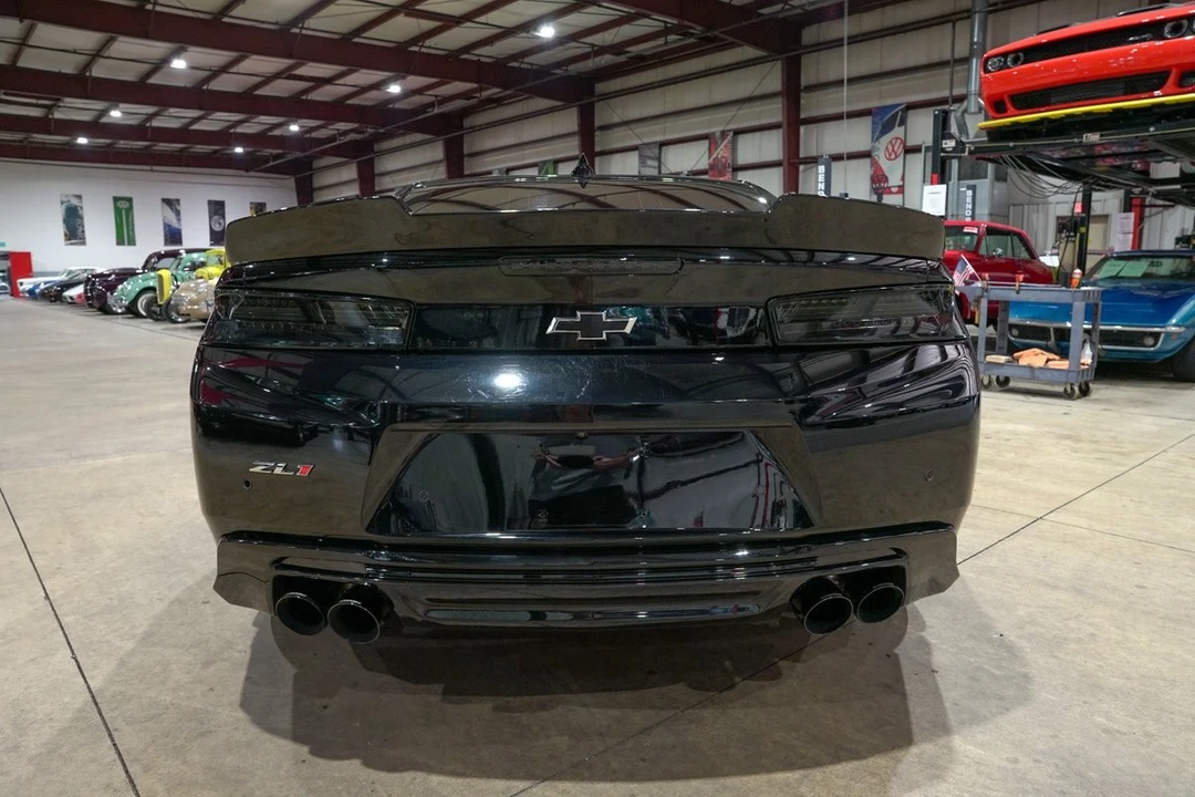 2018 Chevrolet Camaro ZL1 6th Gen - Image 7 of 31