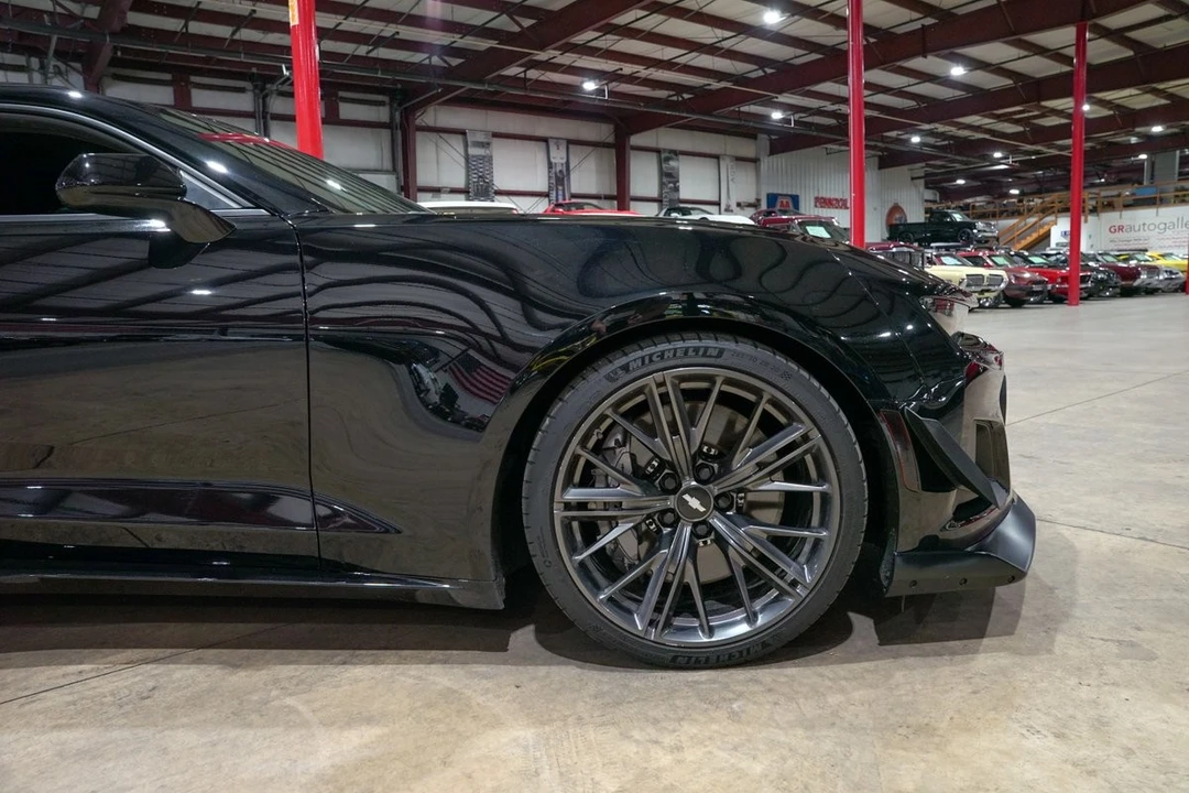 2018 Chevrolet Camaro ZL1 6th Gen - Image 11 of 31