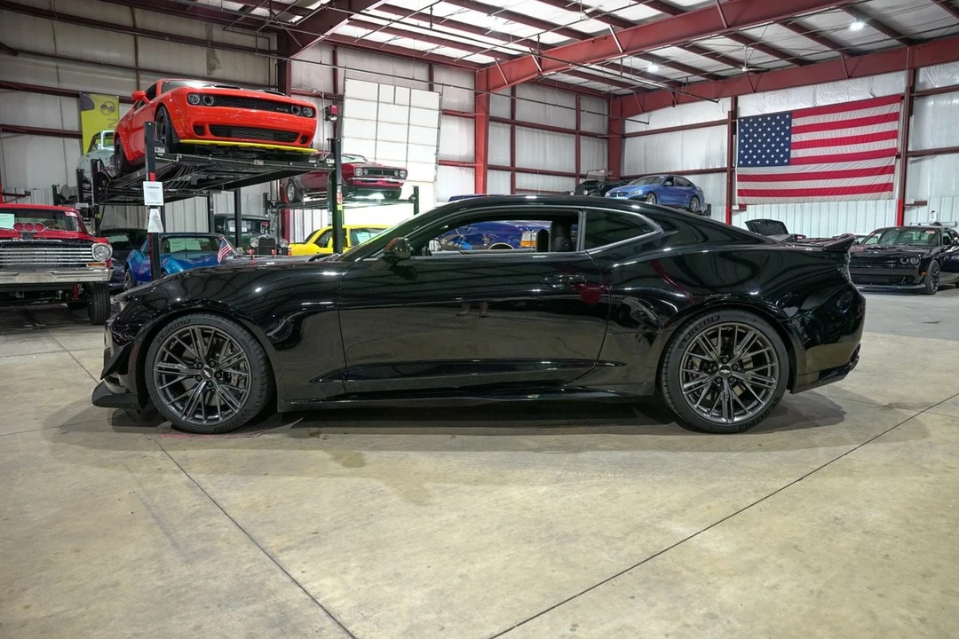 2018 Chevrolet Camaro ZL1 6th Gen - Image 4 of 31