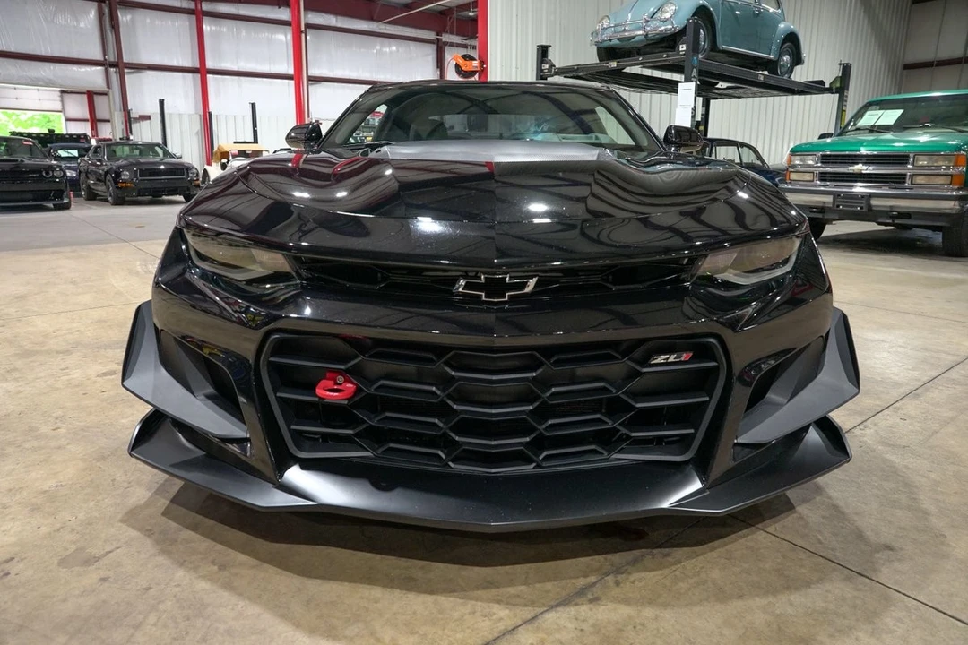 2018 Chevrolet Camaro ZL1 6th Gen - Image 13 of 31
