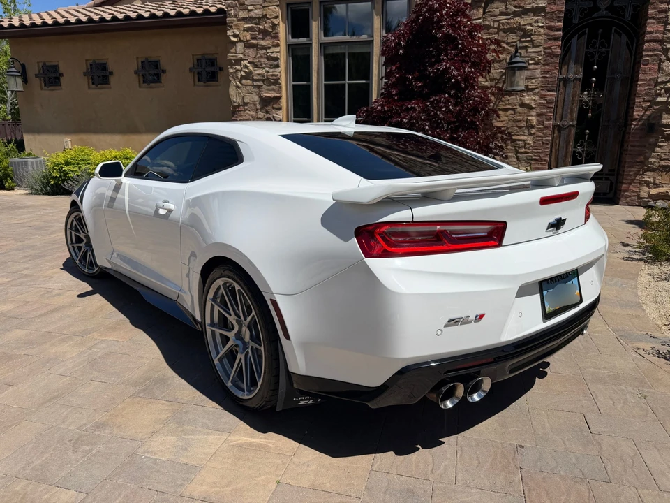 2018 Chevrolet Camaro ZL1 6th Gen - Image 12 of 31