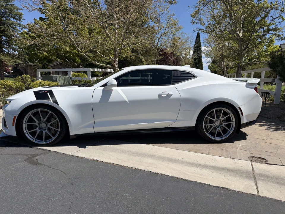 2018 Chevrolet Camaro ZL1 6th Gen - Image 10 of 31