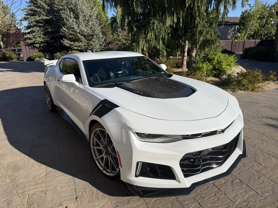 2018 Chevrolet Camaro ZL1 6th Gen - Image 9 of 31