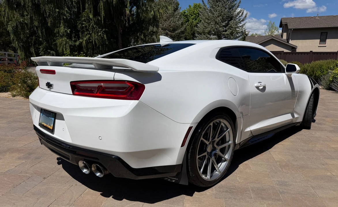 2018 Chevrolet Camaro ZL1 6th Gen - Image 15 of 31
