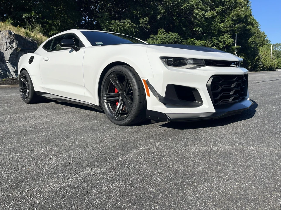 2018 Chevrolet Camaro ZL1 6th Gen - Image 26 of 31