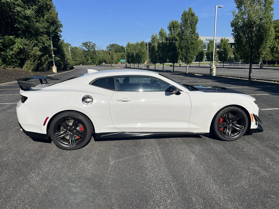 2018 Chevrolet Camaro ZL1 6th Gen - Image 23 of 31