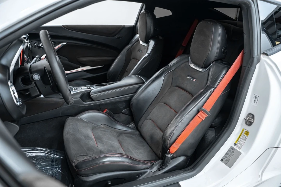 2018 Chevrolet Camaro ZL1 6th Gen - Image 21 of 31