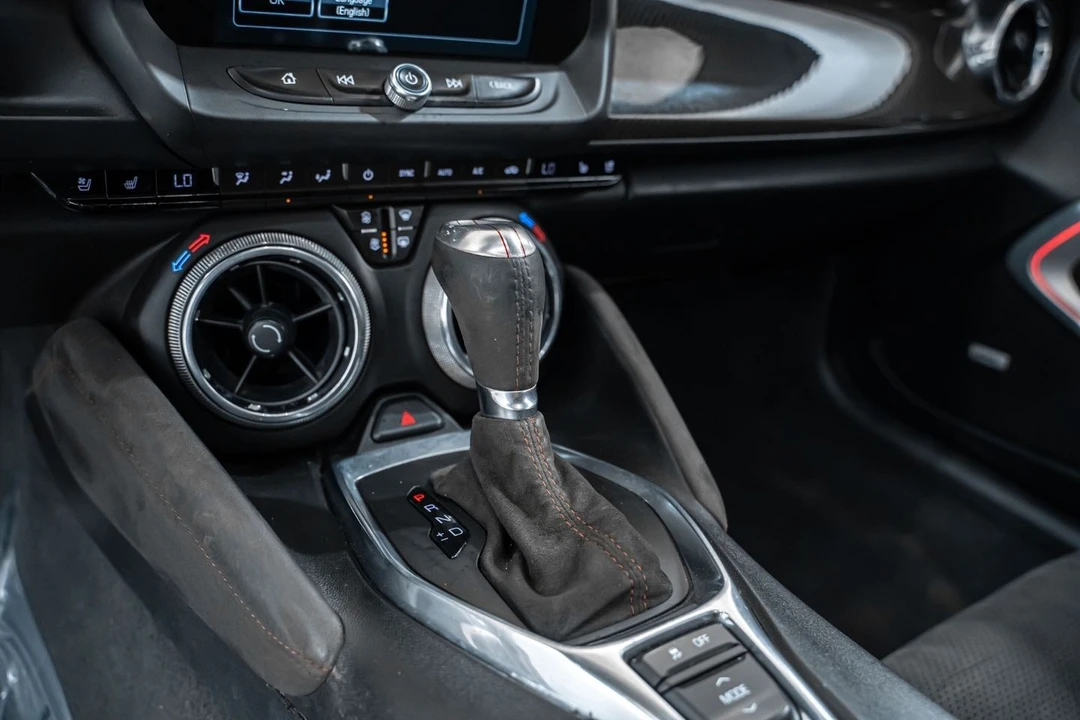 2018 Chevrolet Camaro ZL1 6th Gen - Image 29 of 31