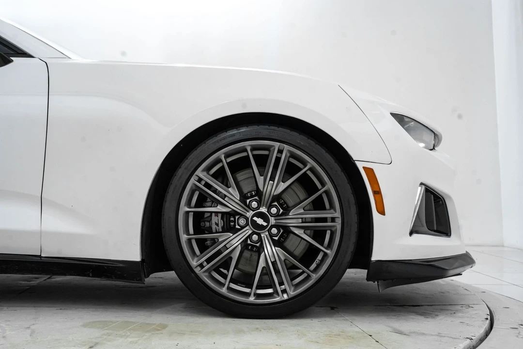 2018 Chevrolet Camaro ZL1 6th Gen - Image 16 of 31