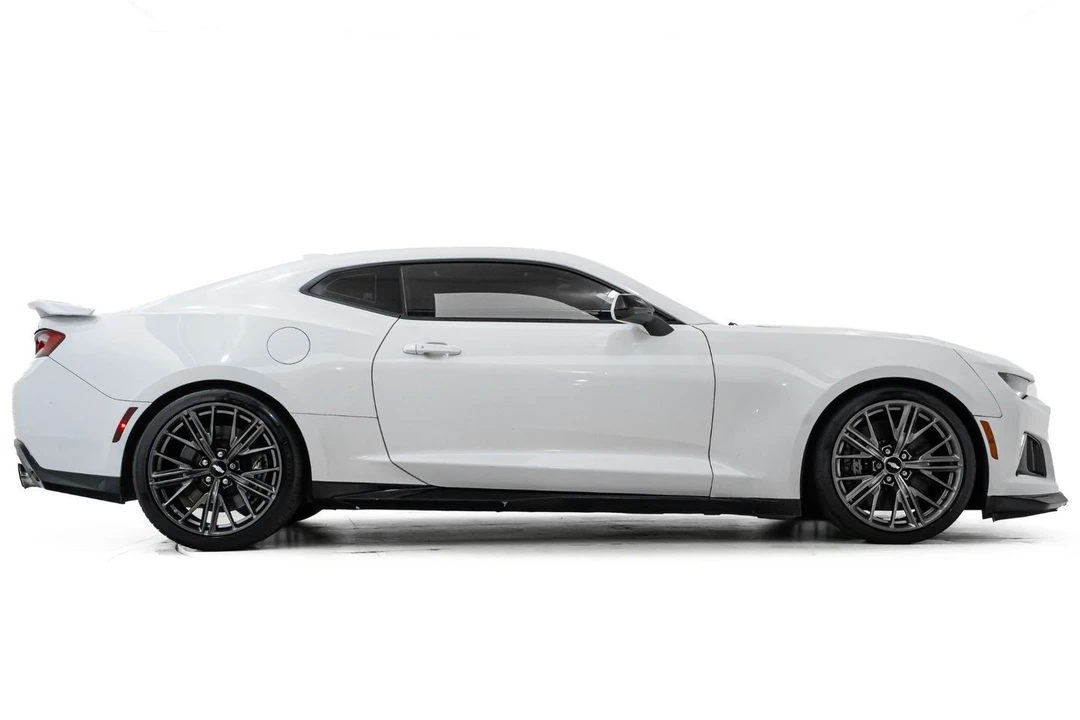 2018 Chevrolet Camaro ZL1 6th Gen - Image 7 of 31