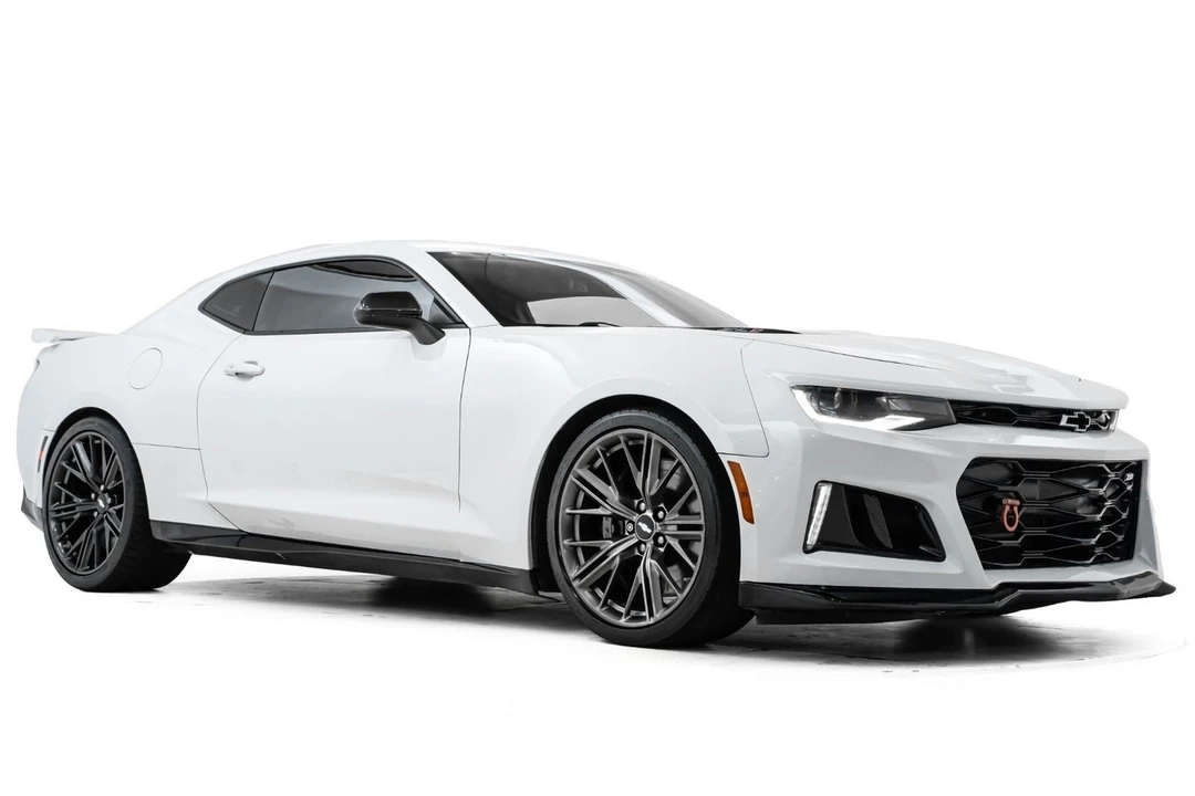 2018 Chevrolet Camaro ZL1 6th Gen - Image 8 of 31